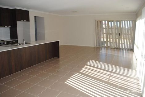 Property photo of 23 Grassbird Drive Point Cook VIC 3030