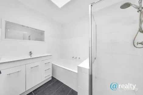 Property photo of 1/7 Sylvan Grove Pascoe Vale VIC 3044