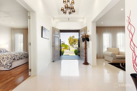 Property photo of 12 Waterloo Rise Sunbury VIC 3429