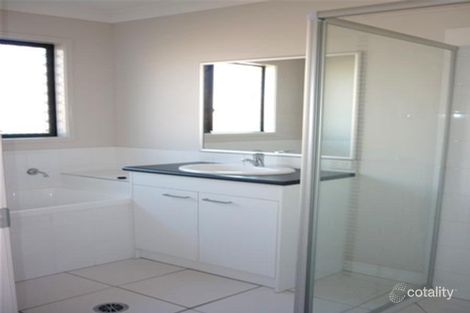 Property photo of 19 Sandpiper Circuit Eagleby QLD 4207