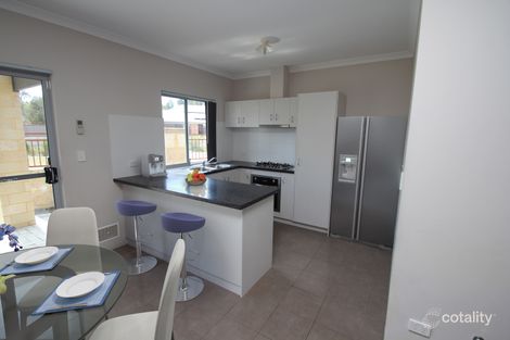 Property photo of 2/11 Belfast Close Canning Vale WA 6155