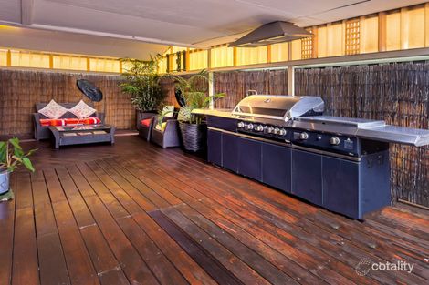 Property photo of 18 Aviemore Green Canning Vale WA 6155