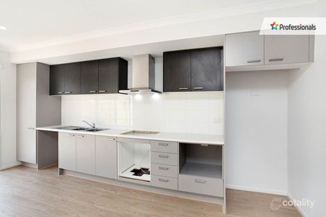 Property photo of 83 Goldeneye Circuit Werribee VIC 3030