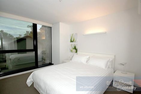 Property photo of 210/470 St Kilda Road Melbourne VIC 3004