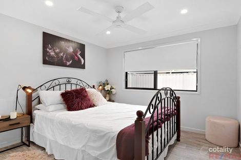 Property photo of 21 Discovery Drive Little Mountain QLD 4551