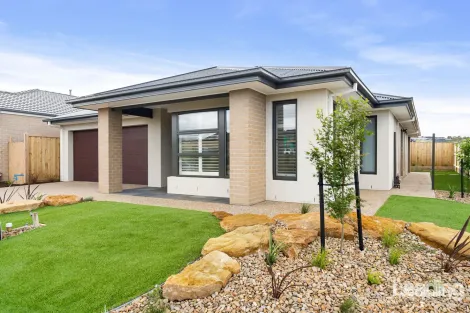 16 Trooper Ave, Sunbury, VIC 3429