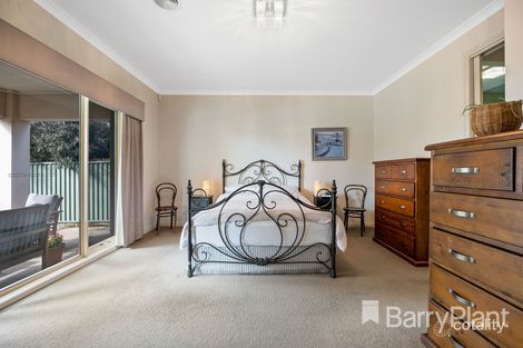 18 Waterford Dr, Miners Rest, VIC 3352