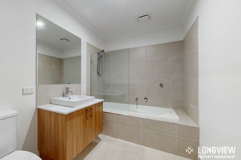 Property photo of 30 Shelterbelt Avenue Weir Views VIC 3338