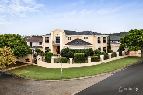 Property photo of 8 Oakwood Way Carindale QLD 4152