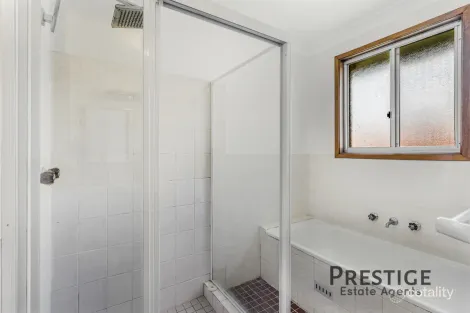 Property photo of 5 Merlot Place Edensor Park NSW 2176