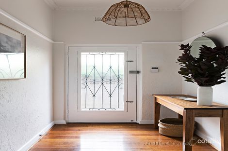 Property photo of 31 Disraeli Grove Pascoe Vale South VIC 3044