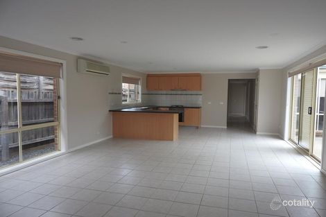 Property photo of 17 Di Berardino Way Hillside VIC 3037