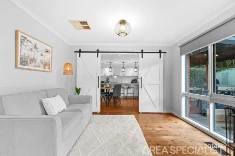 Property photo of 61 Raphael Crescent Frankston VIC 3199