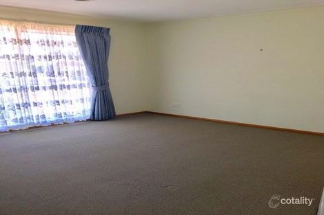 Property photo of 20 Hillcrest Drive Hillside VIC 3037