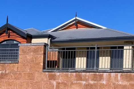 Property photo of 18 Brixton Crescent Ellenbrook WA 6069