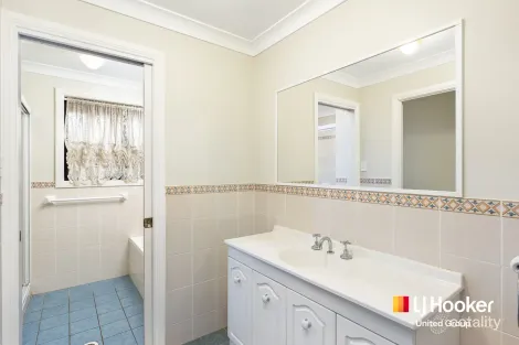 Property photo of 52 Montgomery Circuit Narellan Vale NSW 2567