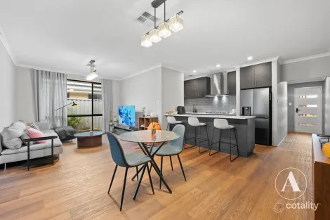 Property photo of 5 Calvera Gardens Piara Waters WA 6112