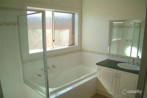 Property photo of 19 Charlotte Pass Pakenham VIC 3810