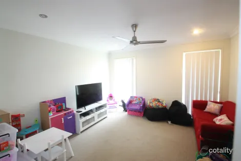 Property photo of 31 Hanover Drive Pimpama QLD 4209