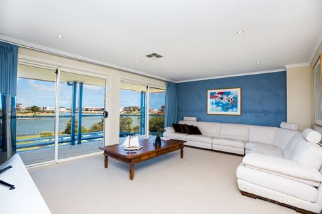 Property photo of 1 Arcadia Avenue Hindmarsh Island SA 5214