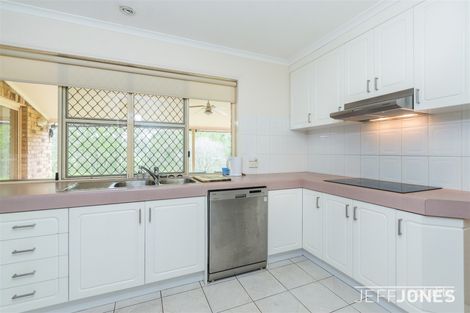Property photo of 7 Kinrade Place Carindale QLD 4152