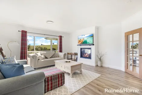 Property photo of 118 Samuel Way The Lagoon NSW 2795