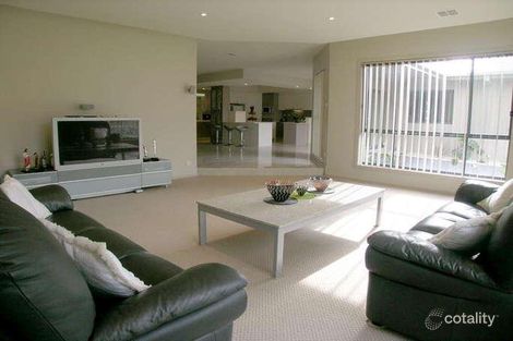 Property photo of 195 Halloran Drive Jerrabomberra NSW 2619