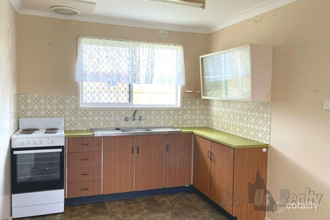Property photo of 2/2 Donovan Street Kepnock QLD 4670