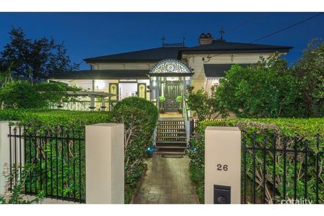 26 Cambridge St, Red Hill, QLD 4059