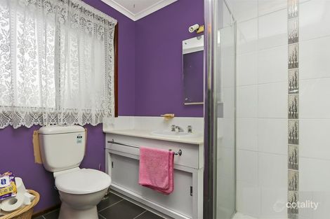 Property photo of 2 Parramatta Road Werribee VIC 3030