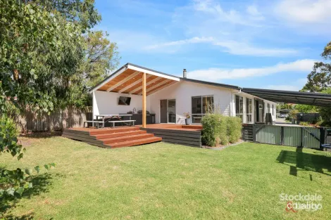Property photo of 12 Terry Crescent Wimbledon Heights VIC 3922