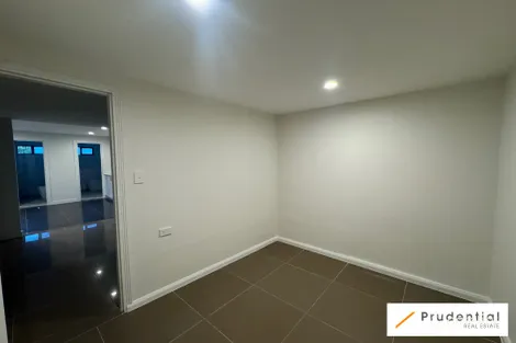 Property photo of 10 Adrian Street Macquarie Fields NSW 2564