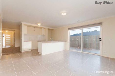 Property photo of 41 Cooloongup Crescent Harkness VIC 3337