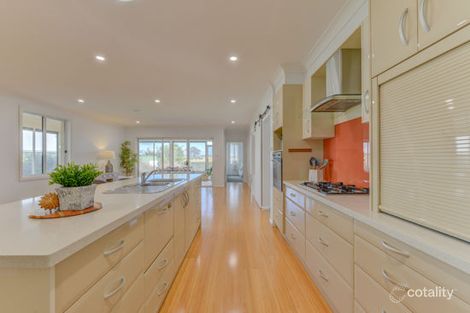 Property photo of 24 Peak Drive Hillvue NSW 2340