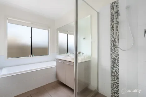 Property photo of 2 Vernon Close New Gisborne VIC 3438