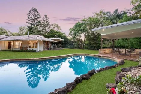 2 Jersey Rd, Tamborine, QLD 4270