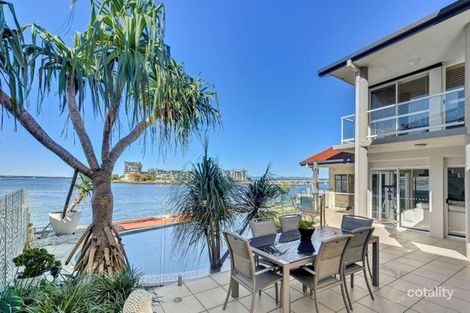 Property photo of 28 Brittanic Crescent Paradise Point QLD 4216