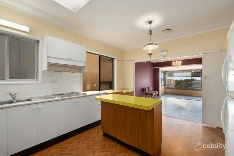 Property photo of 21 Farnell Street Curl Curl NSW 2096