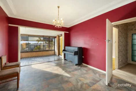 Property photo of 21 Farnell Street Curl Curl NSW 2096