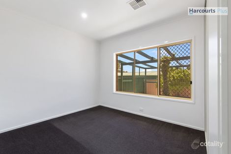 Property photo of 22 Barnes Crescent Woodcroft SA 5162