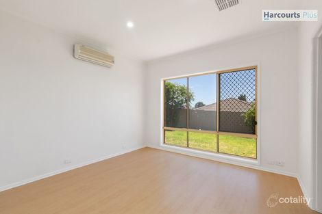 Property photo of 22 Barnes Crescent Woodcroft SA 5162