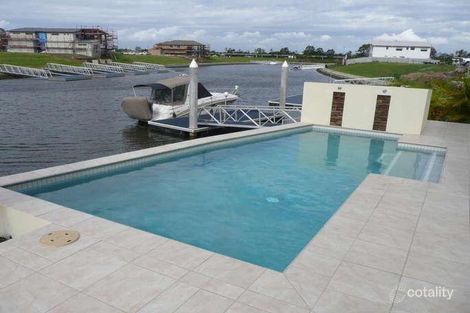 Property photo of 33 Quayside Drive Helensvale QLD 4212