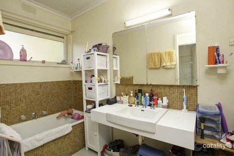 Property photo of 3 Lawn Court Frankston VIC 3199
