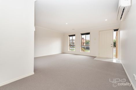 Property photo of 2/61 Jade Way Hillside VIC 3037