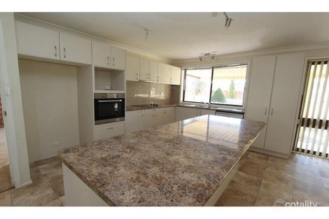 Property photo of 21 Weeks Place West Bathurst NSW 2795