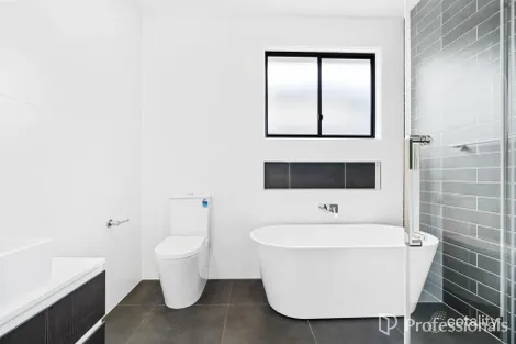 Property photo of 18 Walter Street Thirlmere NSW 2572