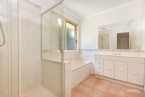 Property photo of 5 Amos Court Narre Warren South VIC 3805