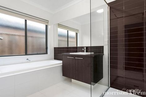 Property photo of 33 Starboard Drive Doreen VIC 3754