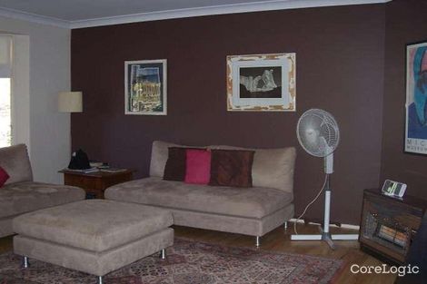 Property photo of 9 Thistle Glen Close Green Point NSW 2251