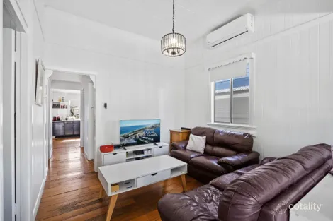 Property photo of 89 Adam Street Wynnum QLD 4178
